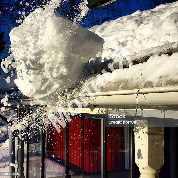 Взыскание ущерба при падении снега с крыши в Перми, Пермь